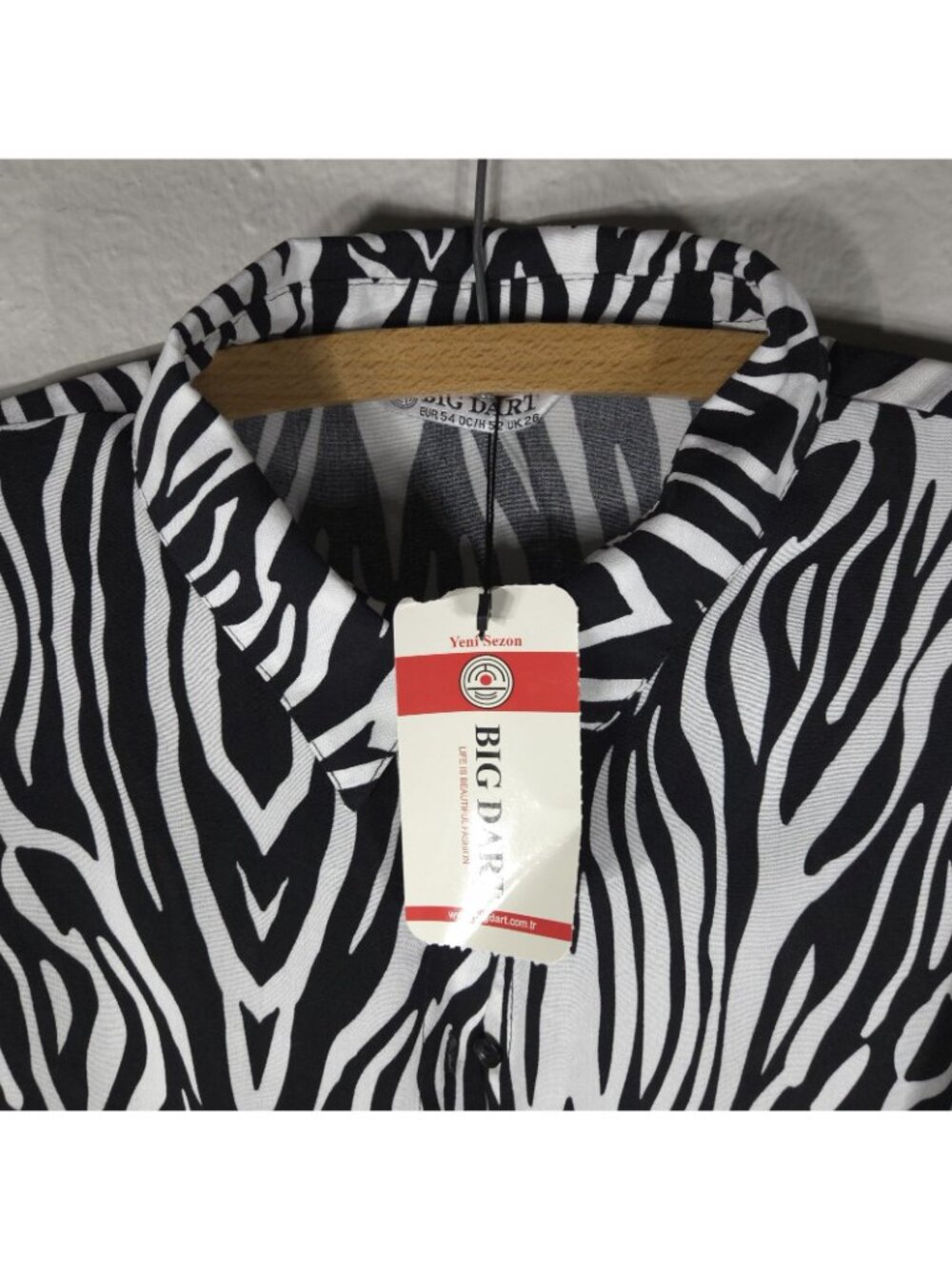 Big Dart Women Button Up Shirt 2X Long Sleeve Zebra Print High Low Black White - Picture 4 of 16